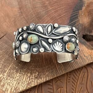 1990s RONNIE WILLIE Navajo Sterling & Royston Turquoise Cuff Bracelet Repousse